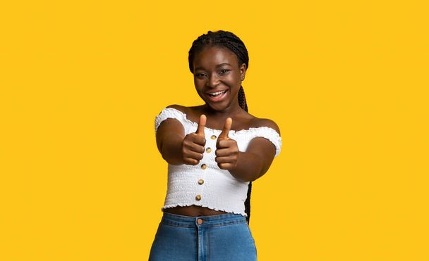 I Like It. Smiling African American Lady Showing Thumbs Up At Camera - Photo, Image