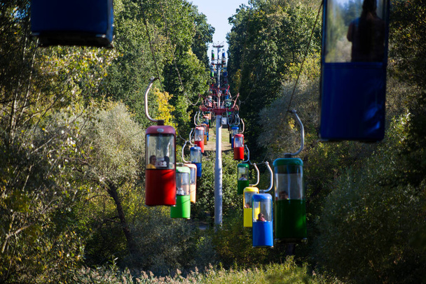 Szovjet futurisztikus felvonó Harkovban a Gorkij Parkban - Fotó, kép