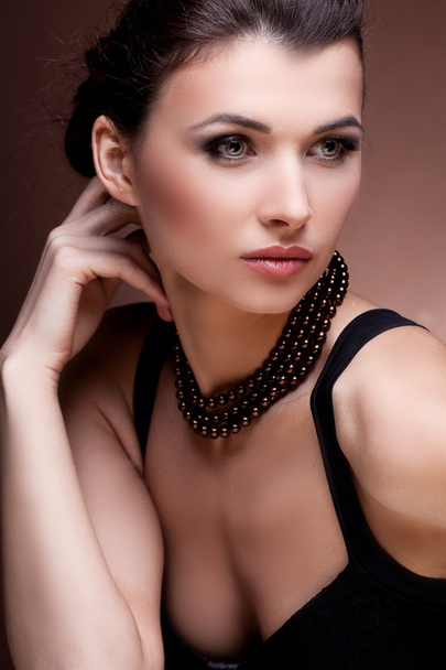 Woman in exclusive jewelry - Foto, Bild