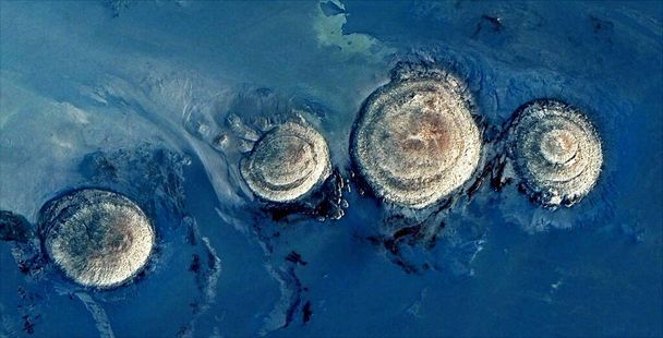Загрязненная Антарктика, абстрактная фотография пустынь Африки с воздуха, воздушный вид пустынных пейзажей, Жанр: Абстрактный натурализм, от абстрактной до фигуративной, современной фотографии - Фото, изображение