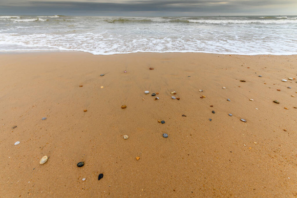 Strand aan de Atlantische Oceaan bij Sables d 'olonne - Frankrijk. - Foto, afbeelding