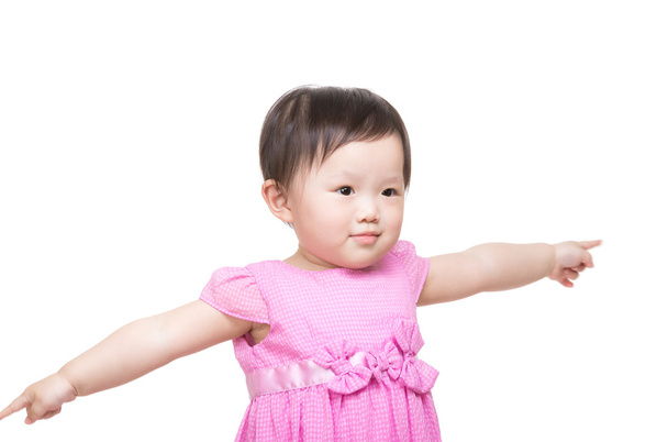 Asiatique bébé fille ouvert bras
 - Photo, image