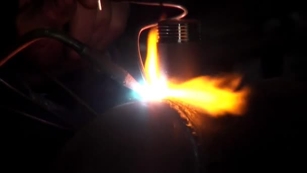 gaz spawalni metali rur - Materiał filmowy, wideo