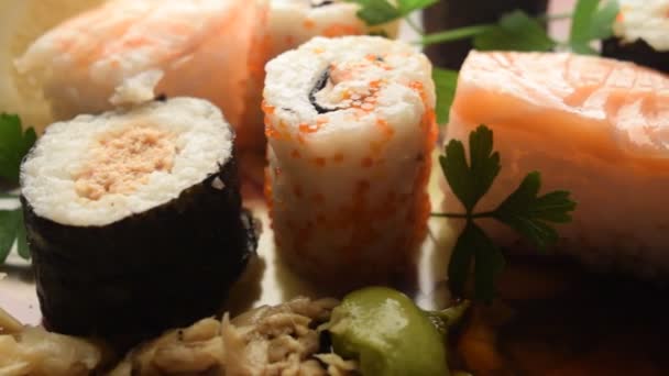 Fechar no sushi com molho - Filmagem, Vídeo