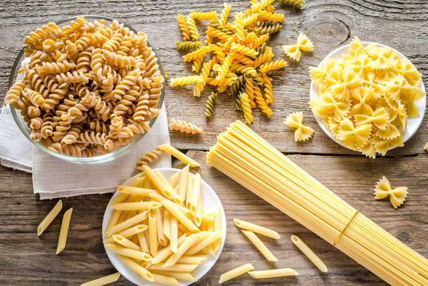 verschillende soorten pasta - Foto, afbeelding