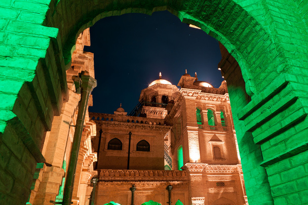 islamia college zelený oblouk - Fotografie, Obrázek