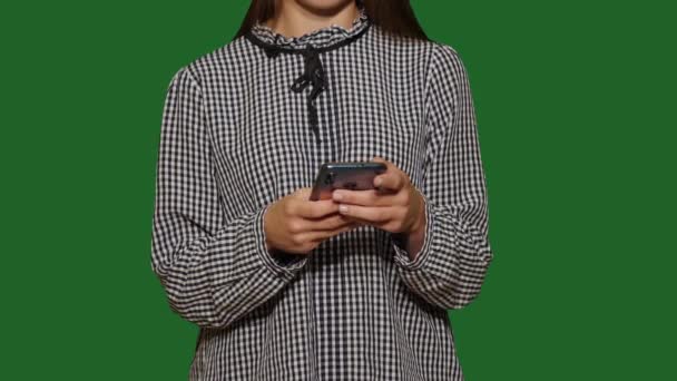 Giovane donna in camicetta Chroma Key - Filmati, video
