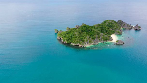 Wyspy Karaibskie, Camarines Sur, Filipiny. - Zdjęcie, obraz