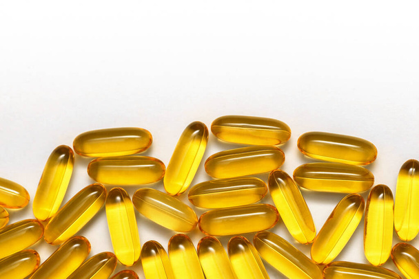 omega-3 fish oil capsules on white background - Fotografie, Obrázek