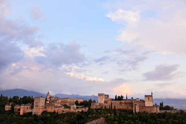 Näkymä historialliseen kaupunkiin Granada Andalusia Espanja - Valokuva, kuva