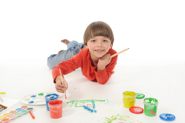 Little boy paints - Photo, Image