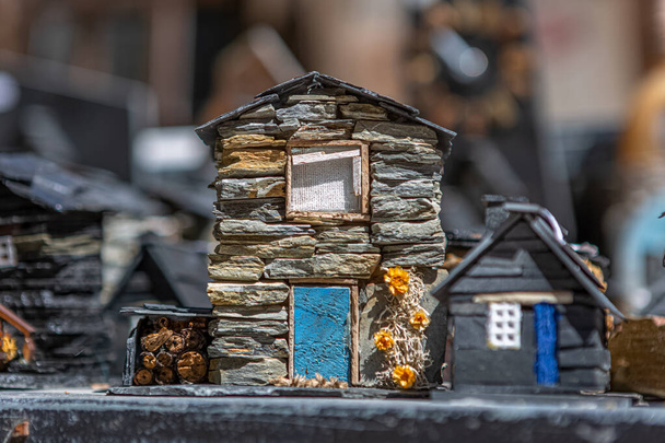Vue miniature traditionnelle d'une maison schiste typique dans le village de Piodao au Portugal... - Photo, image
