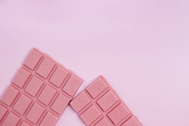 Bars of pink chocolate - Φωτογραφία, εικόνα