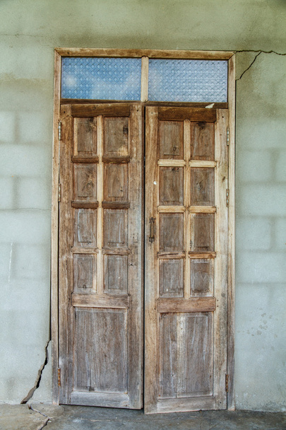oude houten deur - Foto, afbeelding