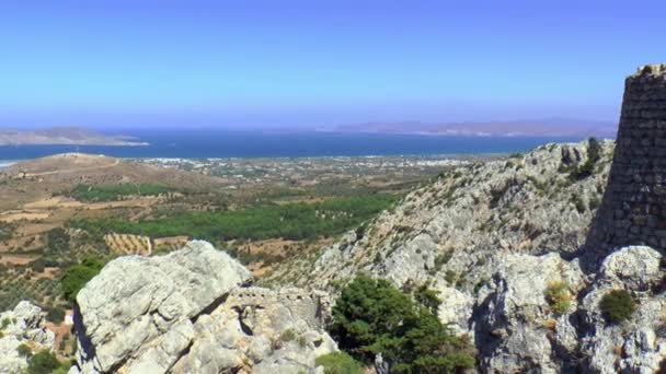 Vista do castelo de Paleo Pili um local histórico na ilha de Kos, na Grécia. - Filmagem, Vídeo