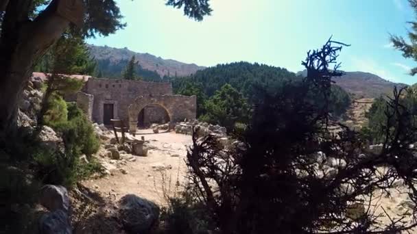 Uma igreja velha em Paleo Pili um local histórico na ilha de Kos em Greece. - Filmagem, Vídeo