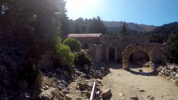 Ruinen einer alten Kirche in Paleo Pili, einer historischen Stätte auf der Insel Kos in Griechenland. - Filmmaterial, Video