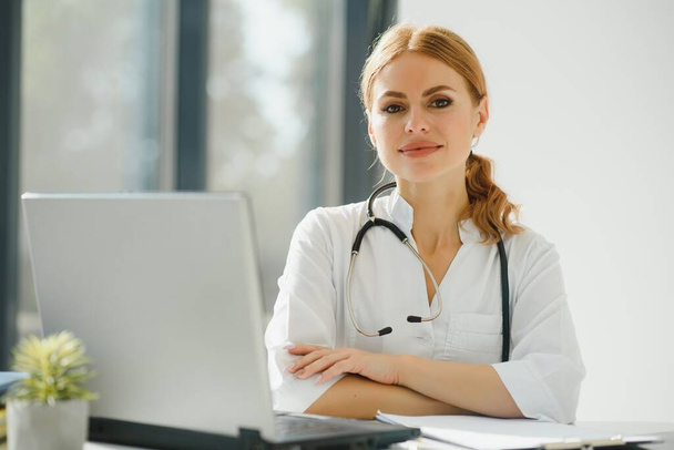 Medical doctor woman in the office - Photo, Image