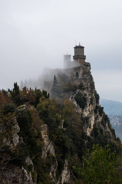 San Marino, uitzicht op Monte titano - Foto, afbeelding