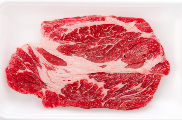 Syrový hovězí steak (Chuck Eye Roll) - Fotografie, Obrázek