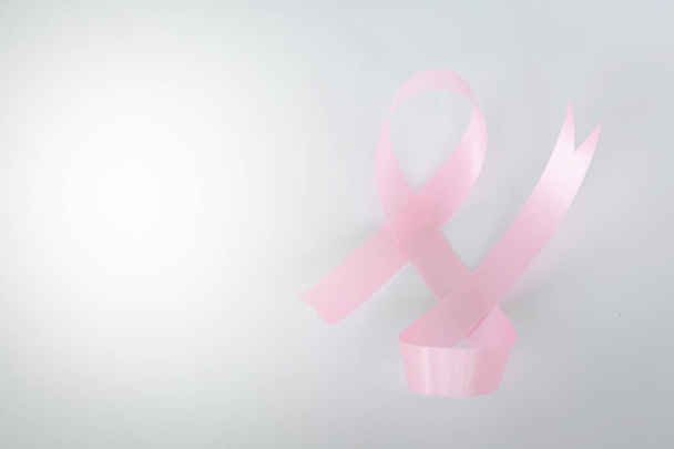 Ευαισθητοποίηση του καρκίνου του μαστού ροζ κορδέλα. - Φωτογραφία, εικόνα