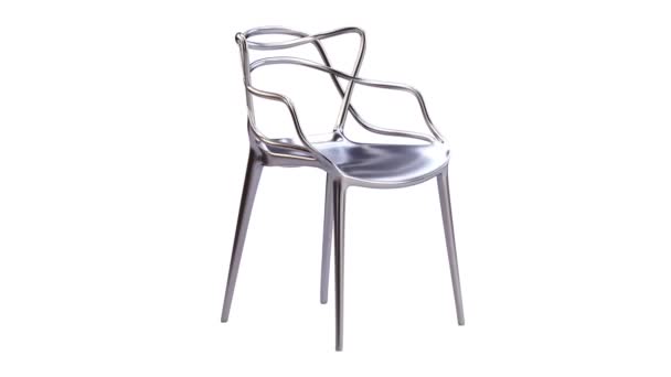 薄い足でクロムプラスチック椅子の円形アニメーション。白い背景に湾曲した背もたれと半世紀の椅子を湾曲させました。3Dレンダリング - 映像、動画