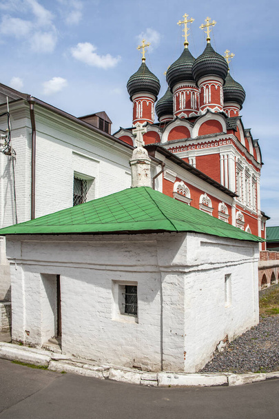 The ancient territory of the monastery forms the Northern Courtyard, the architectural appearance of which was formed in the 17-18th centuries in the Moscow Baroque style.      - Фото, изображение