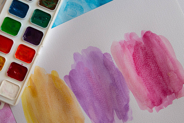 Pittura ad acquerello astratta multicolore. sfondo texture su carta acquerello - Foto, immagini