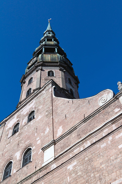 Turm der Peterskirche von unten - Foto, Bild