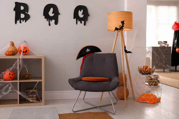 Modern room decorated for Halloween. Festive interior - Foto, immagini