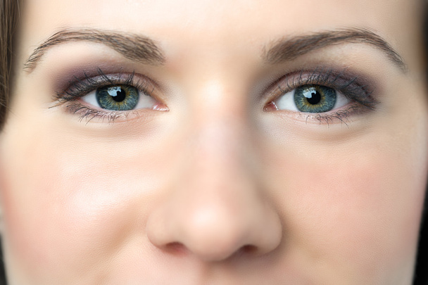 Жінка очі крупним планом
 - Фото, зображення