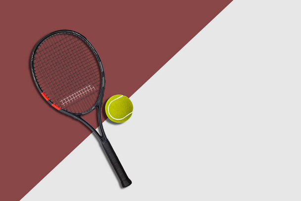 Primer plano de una raqueta de tenis. Foto de alta calidad - Foto, Imagen