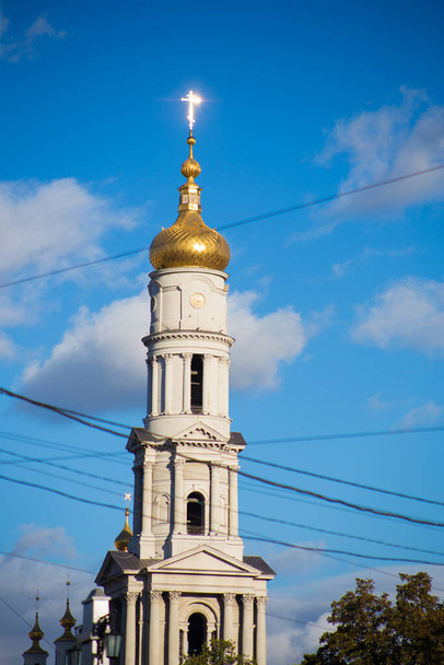 Catedral de la Dormición en el centro de Kharkiv - Foto, imagen