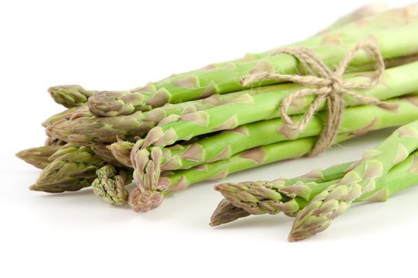 covone di asparagi verdi maturi
 - Foto, immagini