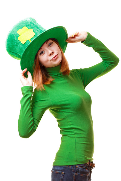 Punaiset hiukset tyttö Pyhän Patrickin päivä menninkäinen puolue hattu
 - Valokuva, kuva