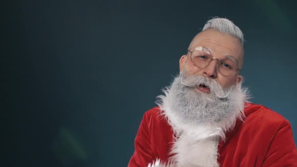 Happy smiling Santa greeting, magical snow spirit, New Year, Christmas holidays - Séquence, vidéo
