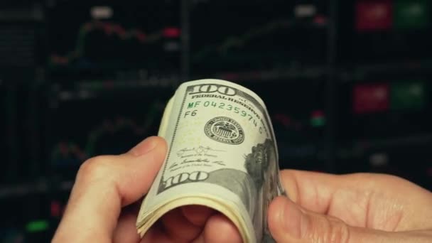 Έλεγχος και καταμέτρηση τραπεζογραμματίων δολαρίου - Πλάνα, βίντεο