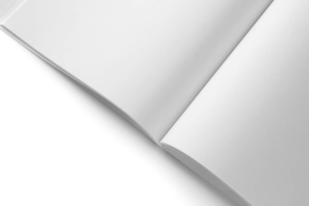 Blanco pagina 's van open magazine over witte achtergrond - Foto, afbeelding