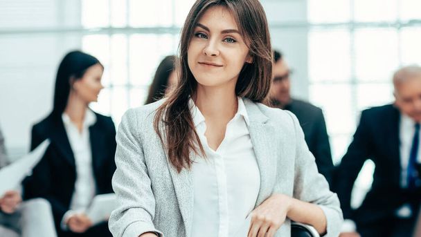 portrait of a successful business woman on an office background - Foto, Imagen
