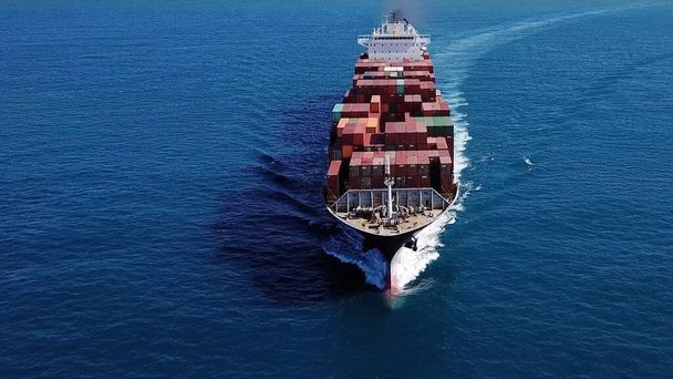 ULCV plně naloženo nákladním kontejnerem. Ultra-velké kontejnerové plavidlo. - Fotografie, Obrázek