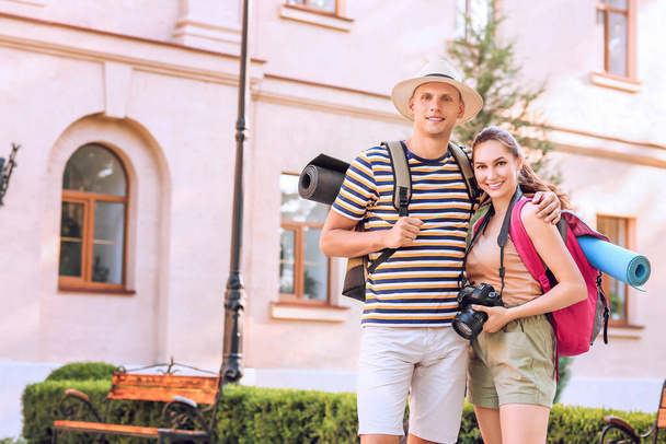 Pár turistů na městské ulici - Fotografie, Obrázek