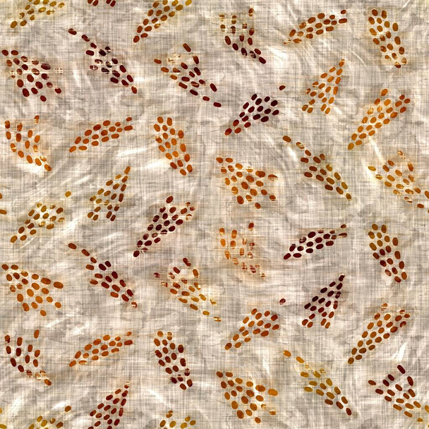 Naadloze moderne sepia bruine bloem hoogdruk print. Grunge aquarel textuur bloemige achtergrond. Versleten gevlekt uitgewassen patroon textiel. Schilderachtig vervaagd linnen valt overal op de print  - Foto, afbeelding