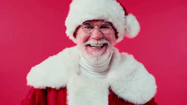 innoissaan joulupukki silmälasit nauraa kameran eristetty punainen - Materiaali, video
