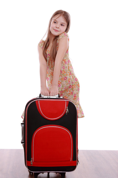 schönes Mädchen mit Koffer - Foto, Bild