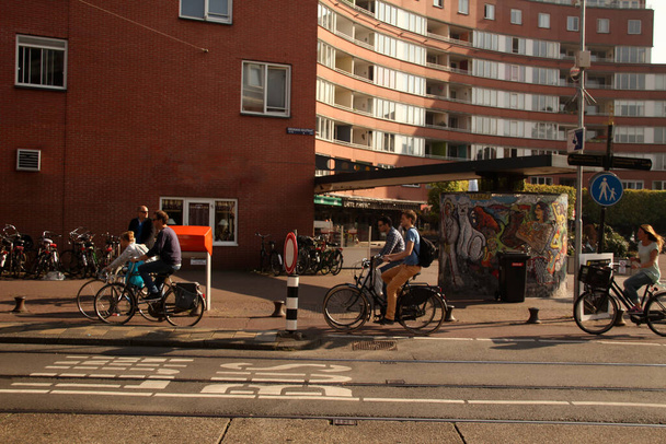 Bicicletta in città - Foto, immagini