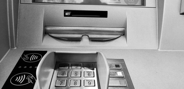 Автоматизована машина або банкомат
 - Фото, зображення