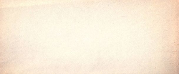 Старый коричневый бумажный пергамент дизайн фона с депрессивными винтажными пятнами и брызгами чернил и белый поблекший центр, элегантный антикварный бежевый цвет - Фото, изображение