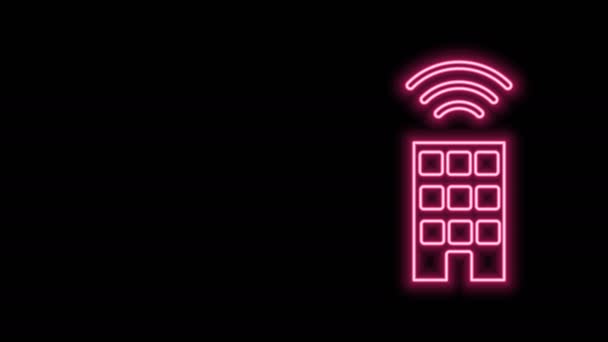 Siyah arkaplanda kablosuz ikonu olan parlak neon hattı Smart evi. Uzaktan kumanda. İnternet kavramının kablosuz bağlantısı. 4K Video hareketli grafik canlandırması - Video, Çekim