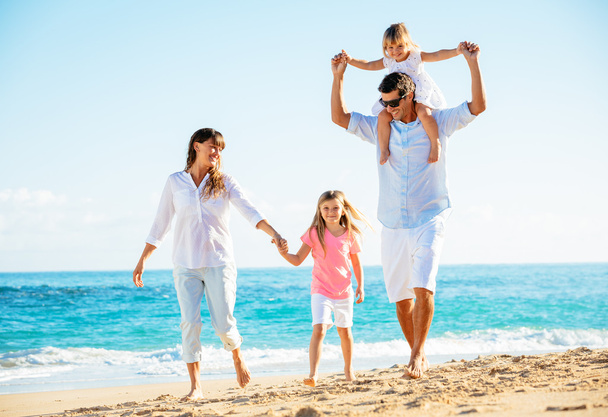Happy Family on the Beach - Foto, Bild