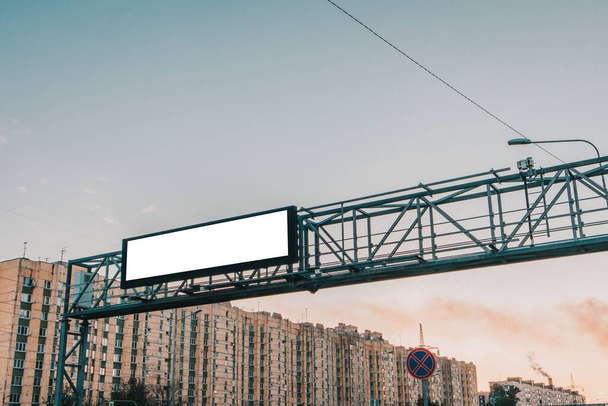 led banner on highway safety speed limit driver monitoring advertising transportation copy space transportation - Foto, Imagem